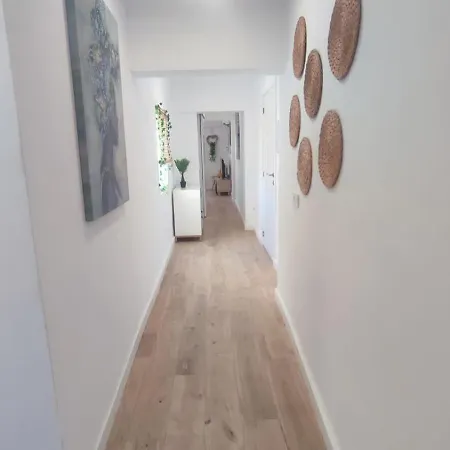 Apartamento La Reina Ii Apartment *