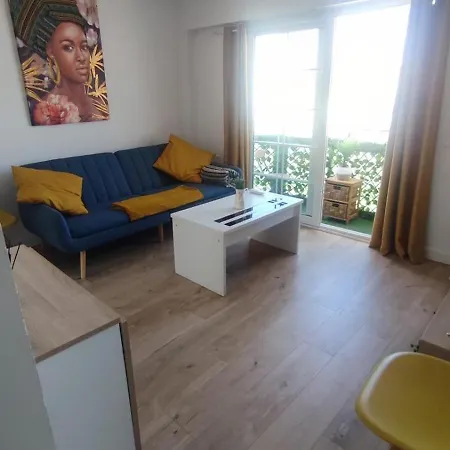 Apartamento La Reina Ii Apartment *